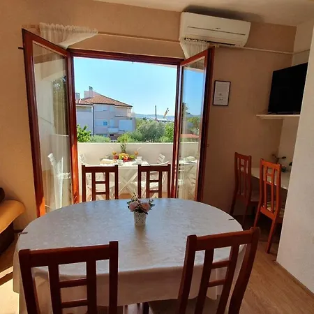 Apartament Sime