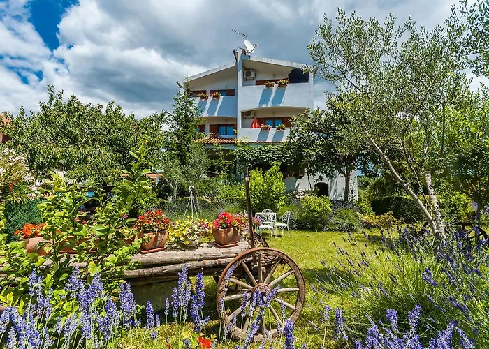 Sime 公寓 Sukošan